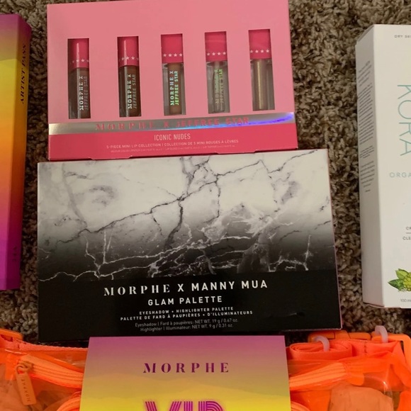 Makeup bundle - Picture 3 of 6